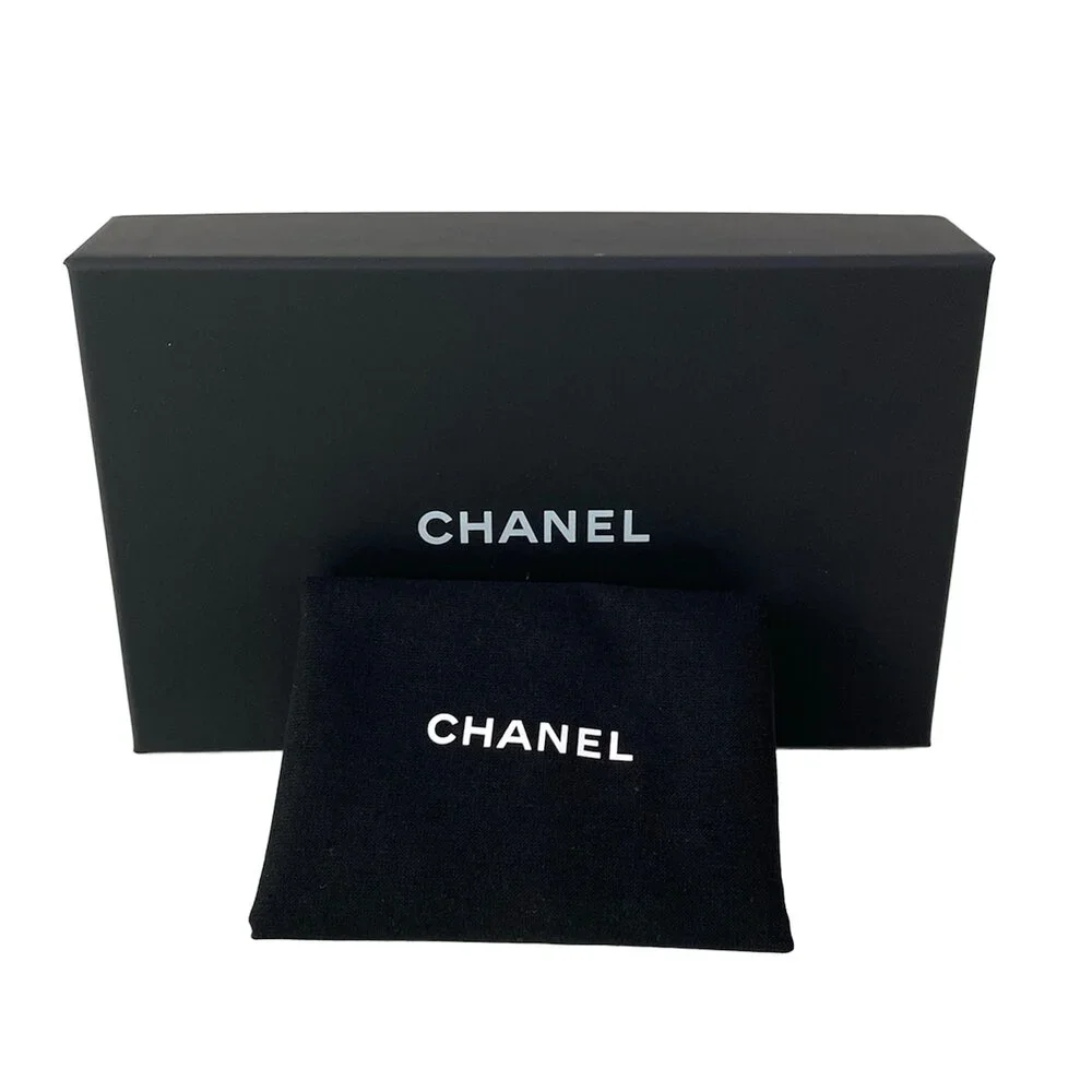 Chanel Matelasse Shoulder Bag AP3880